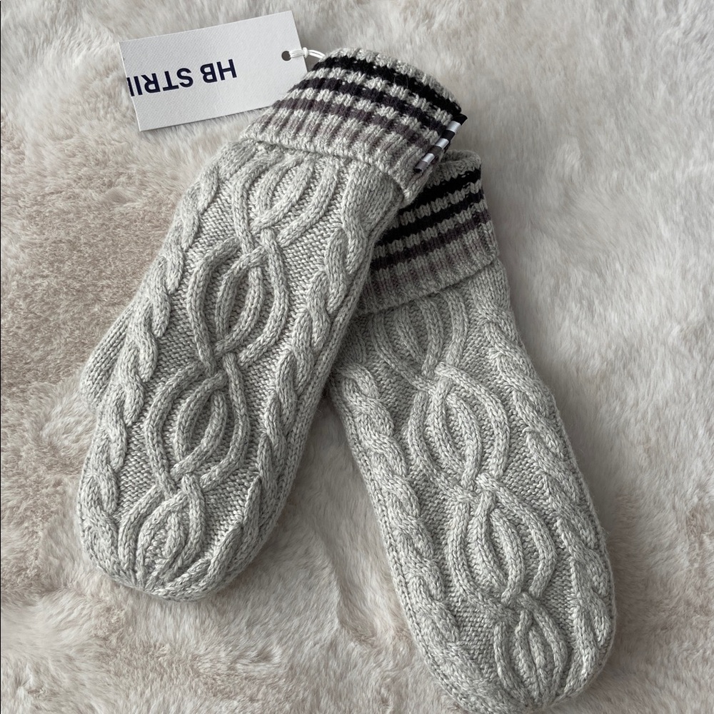 🆕 HBC Wool blend Cable knit mittens